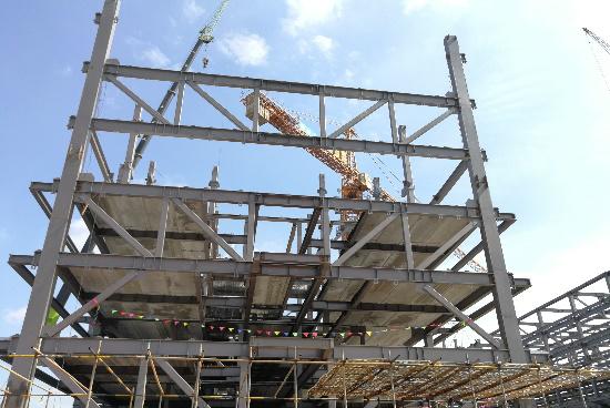 Kunvenigitaj Konstruaĵoj ｜ Enkonduko de Altnivela Matura kaj Aplikebla Nova Teknologioj-Kunvenigita Ŝtala Kadro Interplekta Truss Struktura Sistemo